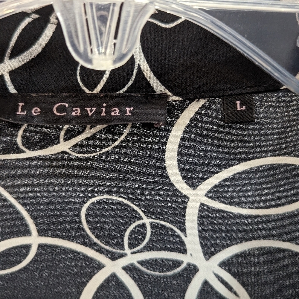 Le caviar black and white button up blouse size large - Picture 5 of 5